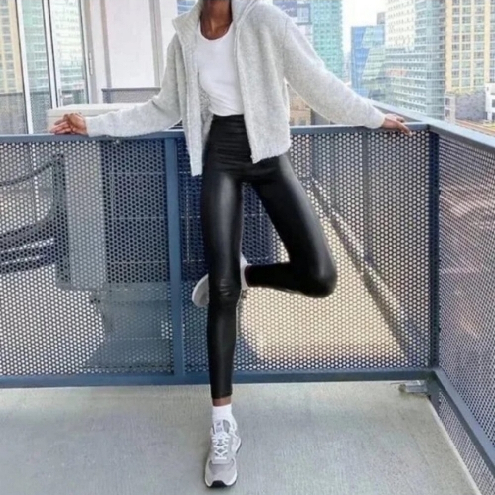 NWOT Aritiza Wilfred Free Daria Black Faux Leather Vegan Leggings Size S